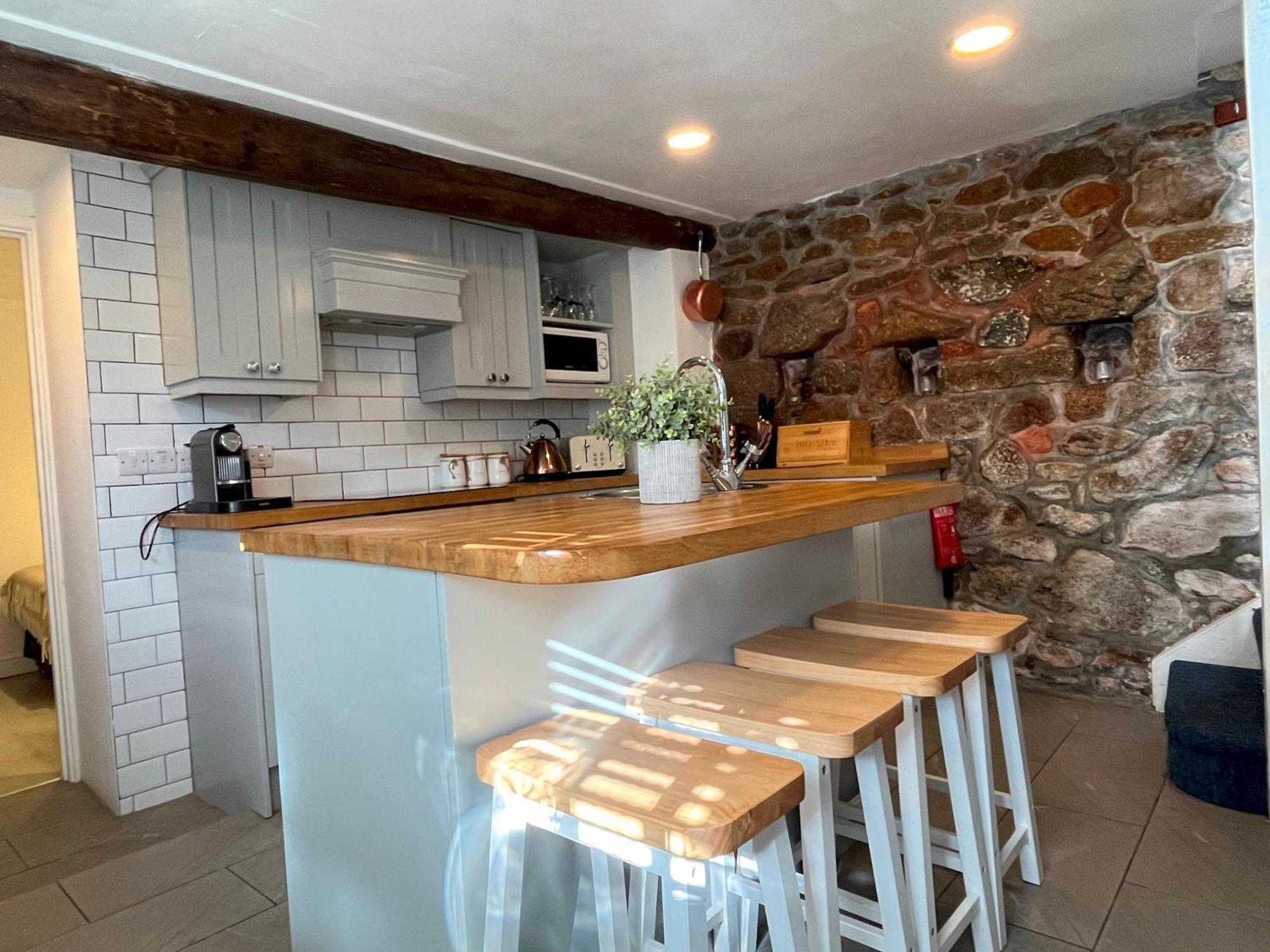 Boatsman'S Cottage- Sleeps 4- Garage- Mousehole Buitenkant foto